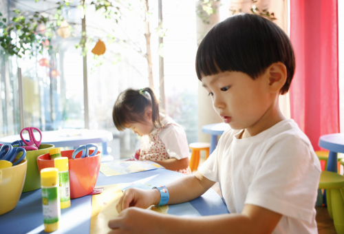 Chương trình khung theo ngày cho lớp mầm