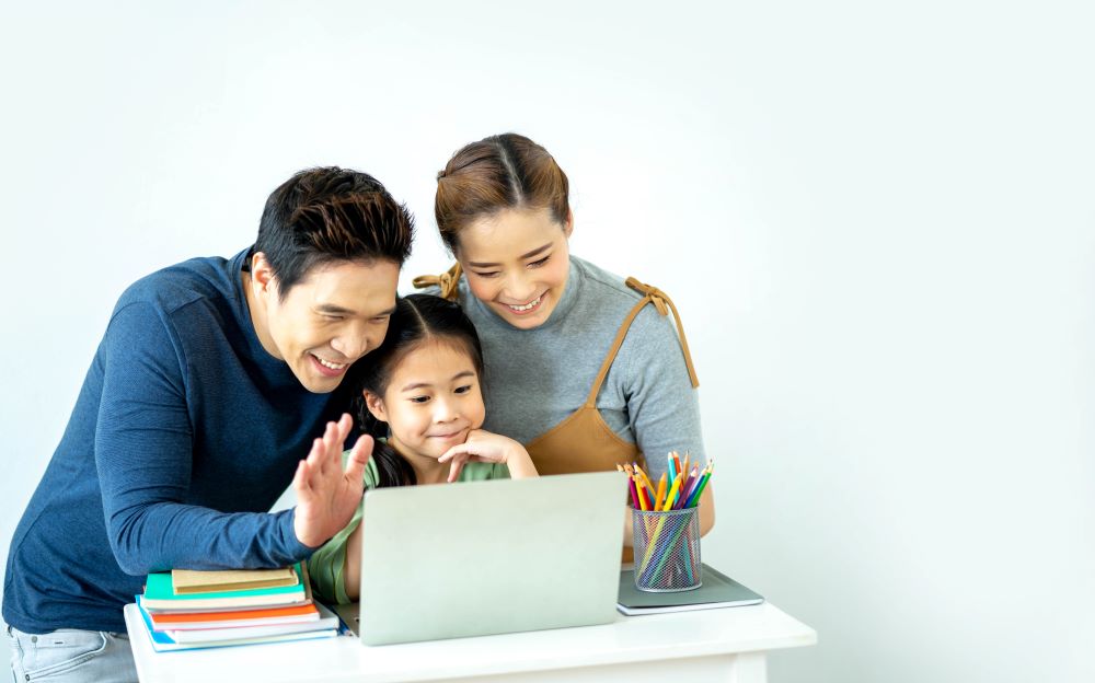 Sự Liên Kết Giữa Gia Đình & Nhà Trường